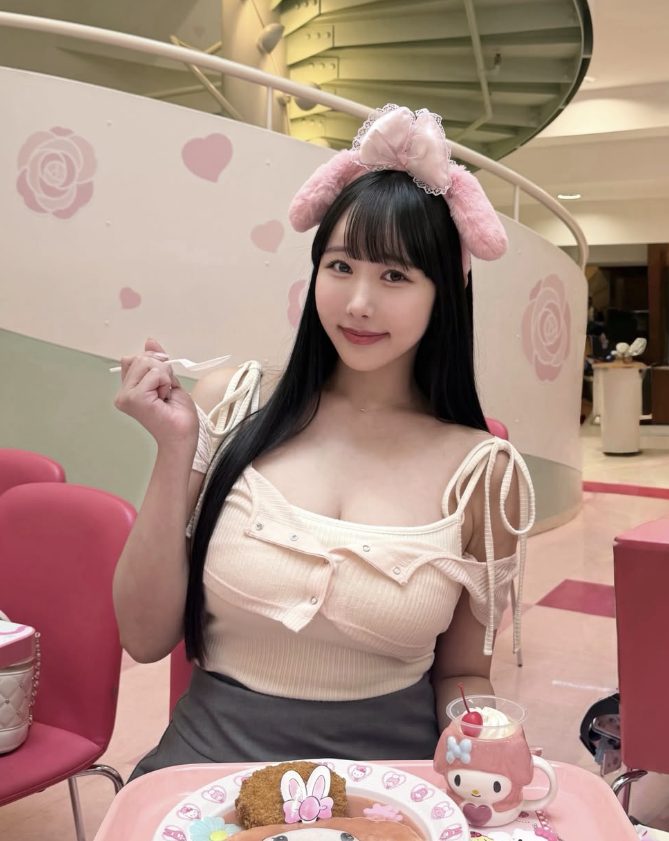 宇佐美りな